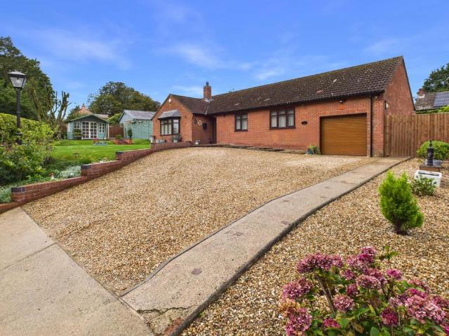Bungalow for sale in Fulletby, East Lindsey