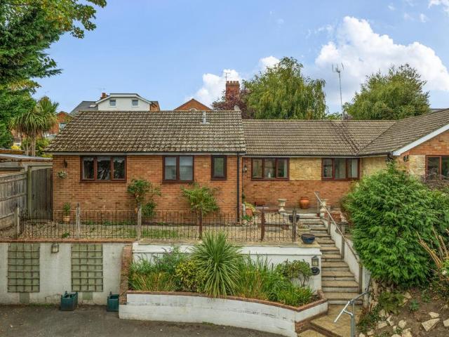 Bungalow for sale in Emmbrook, Wokingham