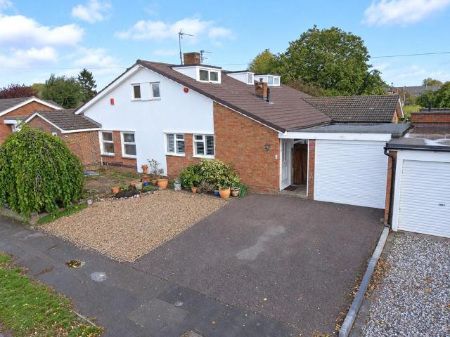 Bungalow for sale in Fancott, Toddington