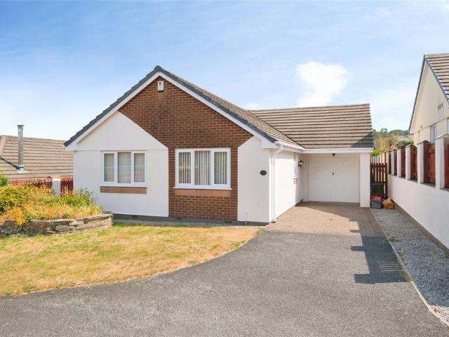 Bungalow for sale in Carnon Downs, Cornwall
