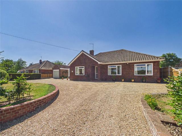 Bungalow for sale in Chelmondiston, Suffolk