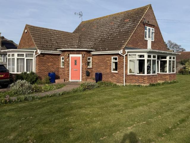 House for sale in Felixstowe, Eastbridge
