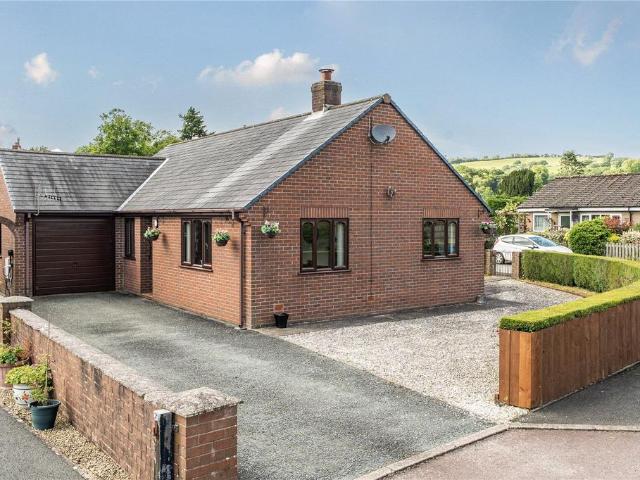 Bungalow for sale in Trefeglwys