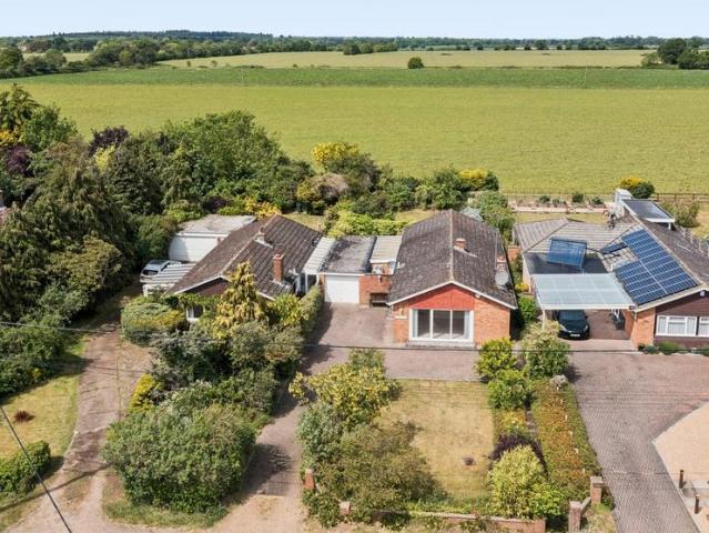 Bungalow for sale in Bedfordshire