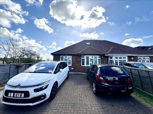 Bungalow for sale in London Borough of Hounslow, Greater London