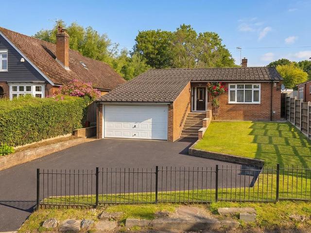 Bungalow for sale in Hunton, Midway
