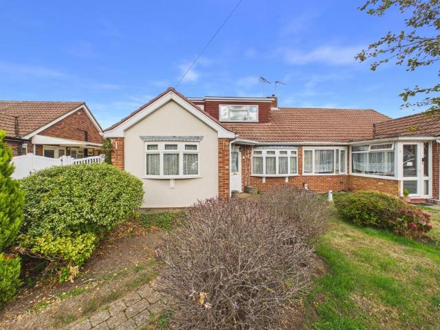 Bungalow for sale in London Borough of Hounslow, Greater London