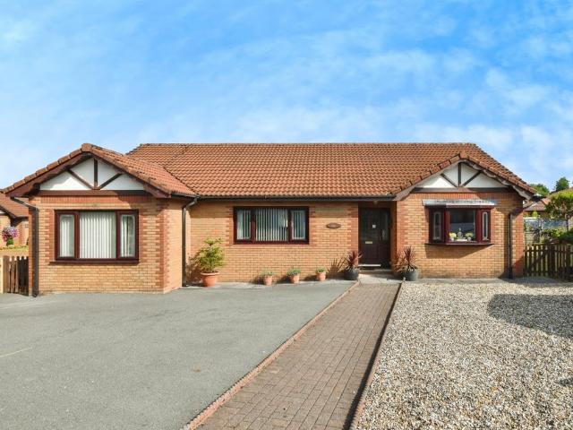Bungalow for sale in Betws, Ammanford
