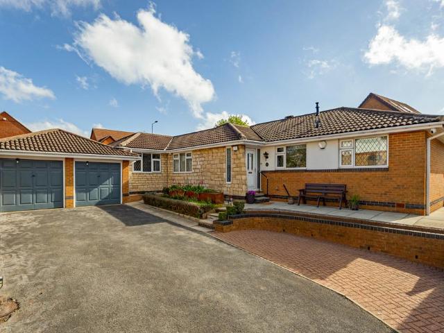 Bungalow for sale in Staincross, South Yorkshire