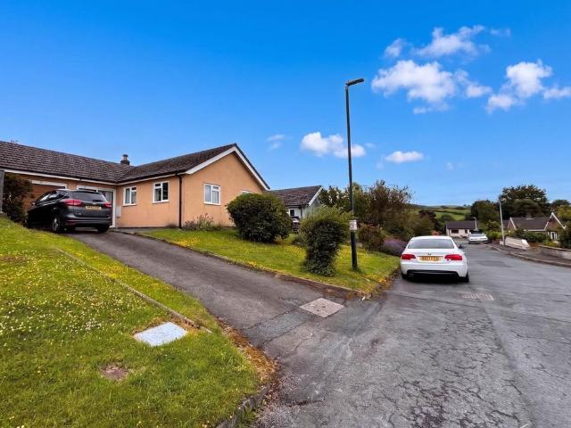 Bungalow for sale in Tregaron