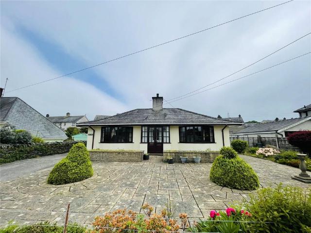 Bungalow for sale in Penrhyndeudraeth