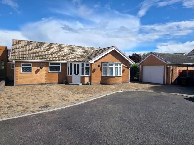 Bungalow for sale in Bedworth Heath, Camp Hill