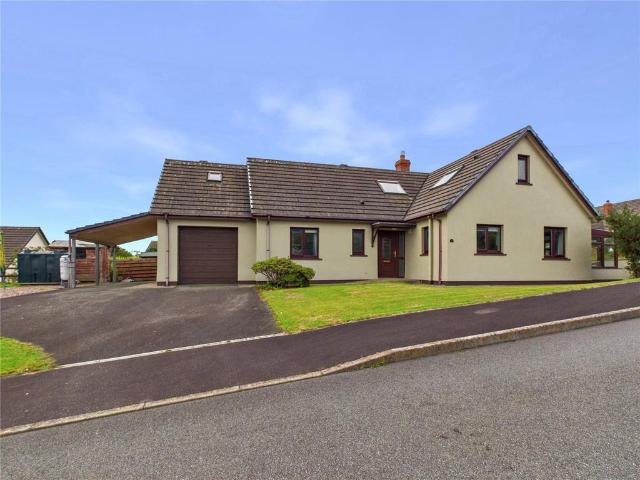 Bungalow for sale in Camrose, Wales