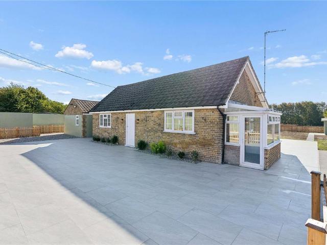 Bungalow for sale in London Borough of Havering, Greater London