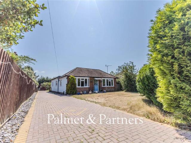 Bungalow for sale in Eastbridge, Suffolk