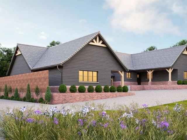 Bungalow for sale in Romford, Sandown Park