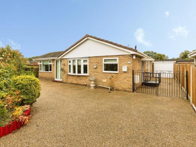 Bungalow for sale in Llay