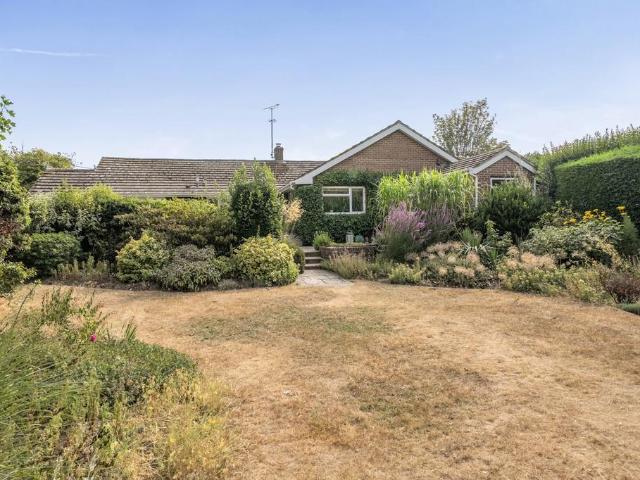 Bungalow for sale in Hermitage, West Berkshire