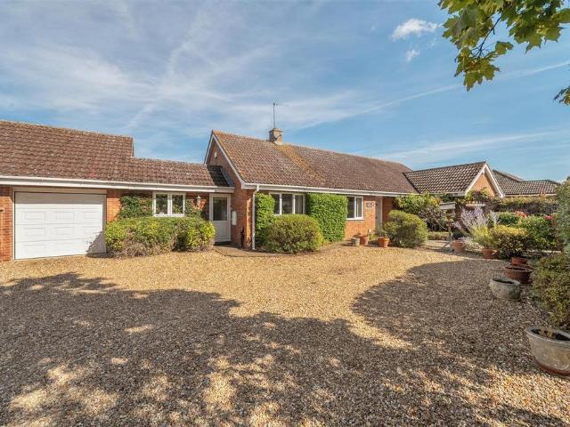 Bungalow for sale in Bedford