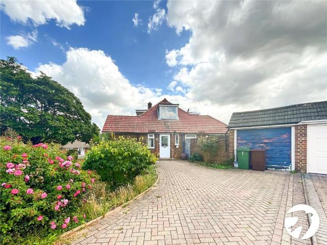 Bungalow for sale in Allington, Midway