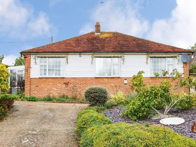 Bungalow for sale in Bridgefield, Kent