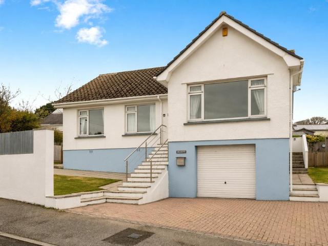 Bungalow for sale in Lanner, Cornwall