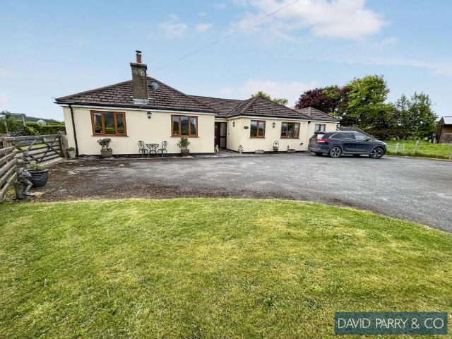 Bungalow for sale in Walton, Evenjobb