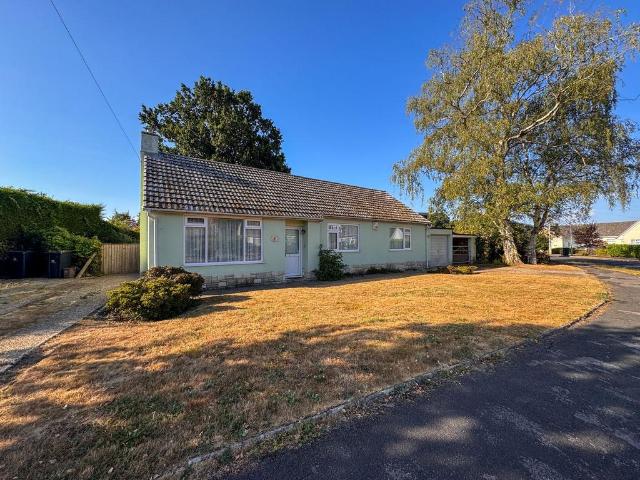 Bungalow for sale in Hayes