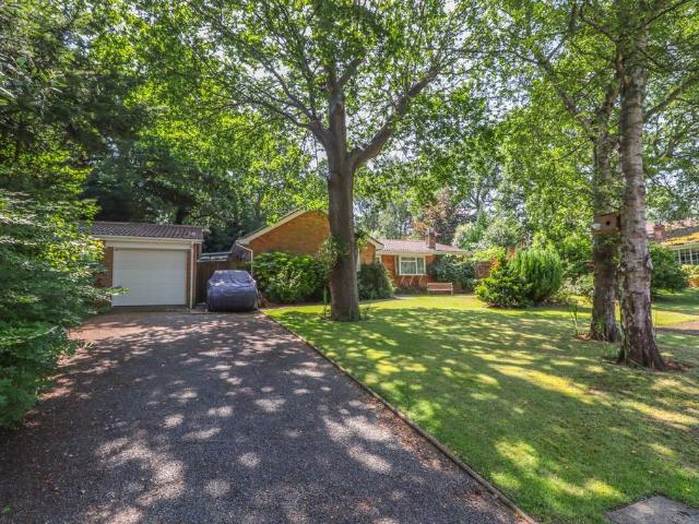 Bungalow for sale in Alverstone, Newchurch
