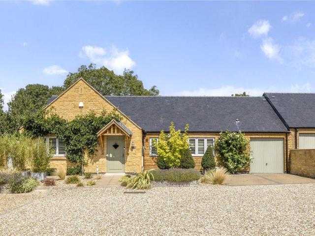 Bungalow for sale in Fossebridge, Gloucestershire