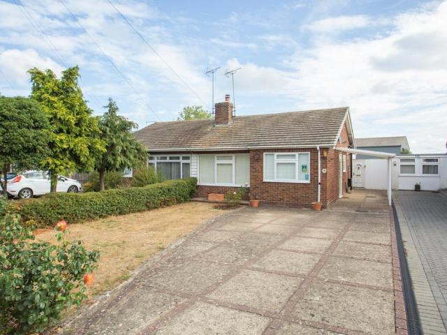 Bungalow for sale in The Bridge, Kent