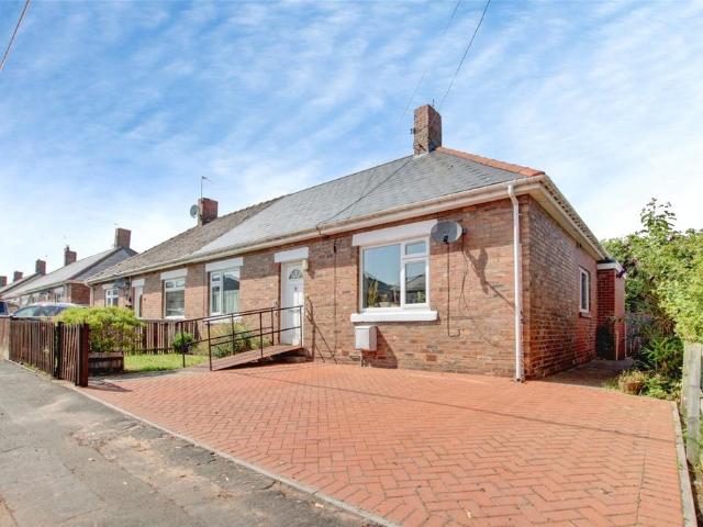 Bungalow for sale in Esh