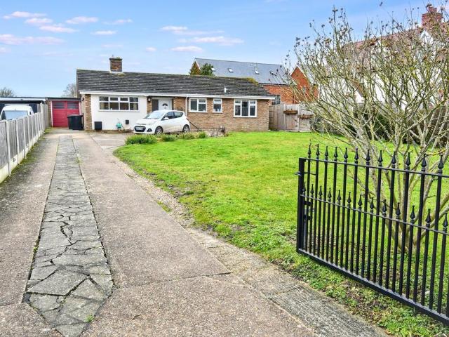Bungalow for sale in Bedford