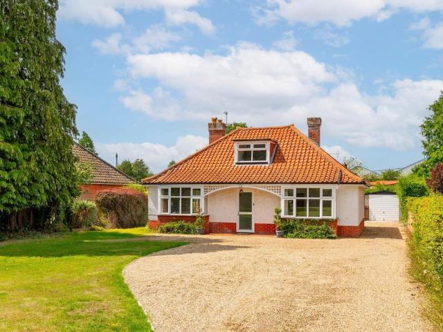 Bungalow for sale in Hoveton, North Norfolk