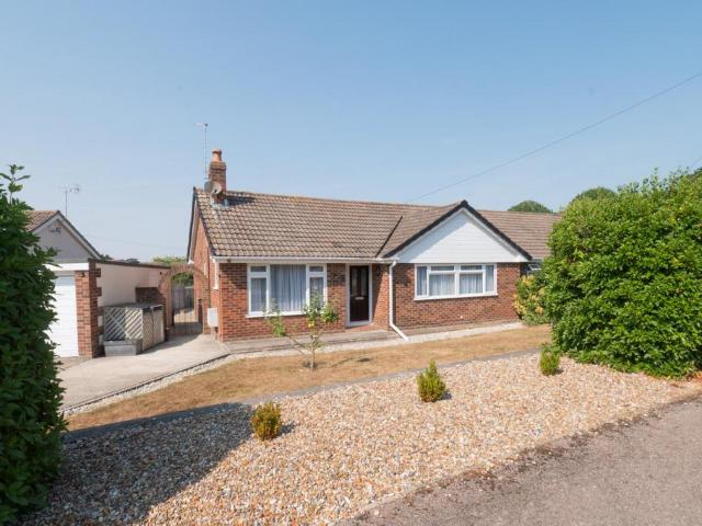 Bungalow for sale in Oad Street, Kent