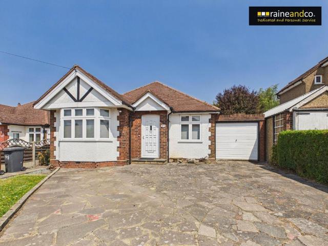 Bungalow for sale in Potters Bar, Hertfordshire