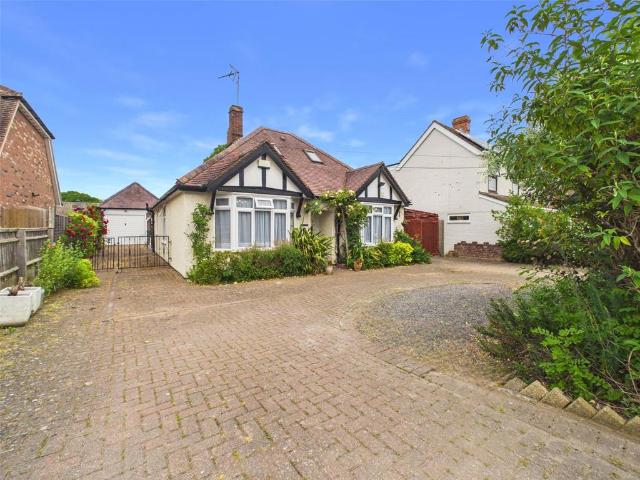 Bungalow for sale in Emmington, Berrick Salome