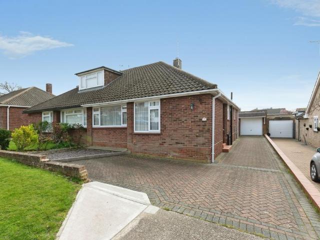 Bungalow for sale in Great Burstead, Billericay