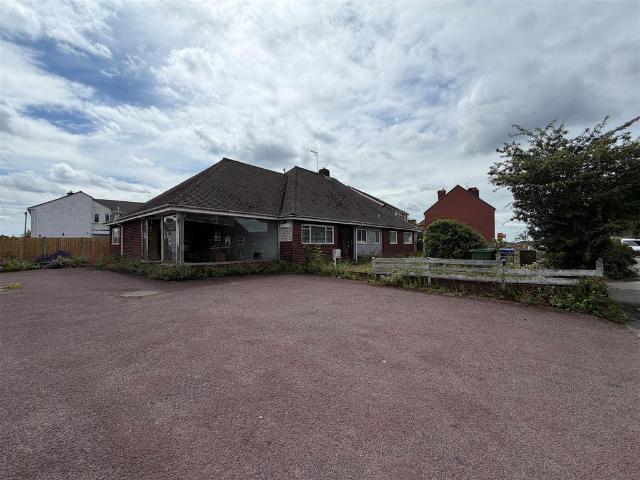 Bungalow for sale in High Haden, Blackheath