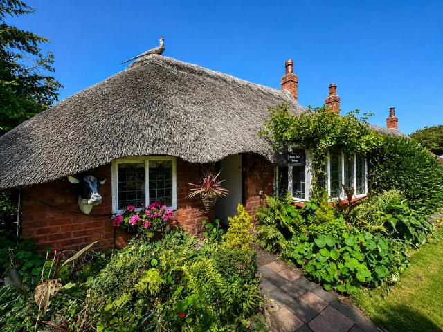 Bungalow for sale in Southport, Sefton