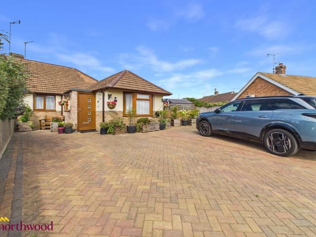 Bungalow for sale in Evershot, Oxfordshire