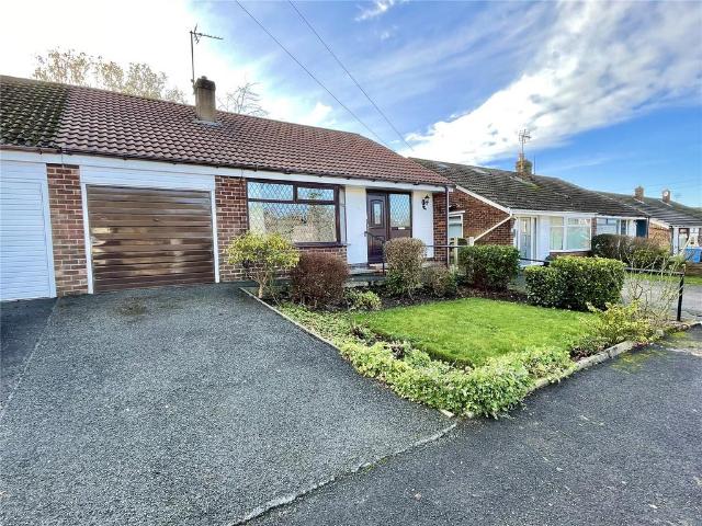 Bungalow for sale in Shaw and Crompton, Pendock