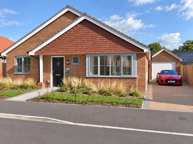 Bungalow for sale in Alderholt, Olderholt