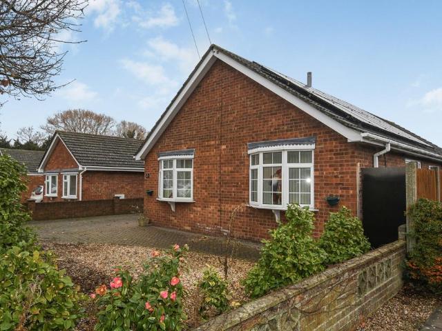 Bungalow for sale in Boultham, Brayford