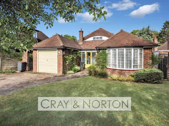 Bungalow for sale in London Borough of Croydon, Greater London