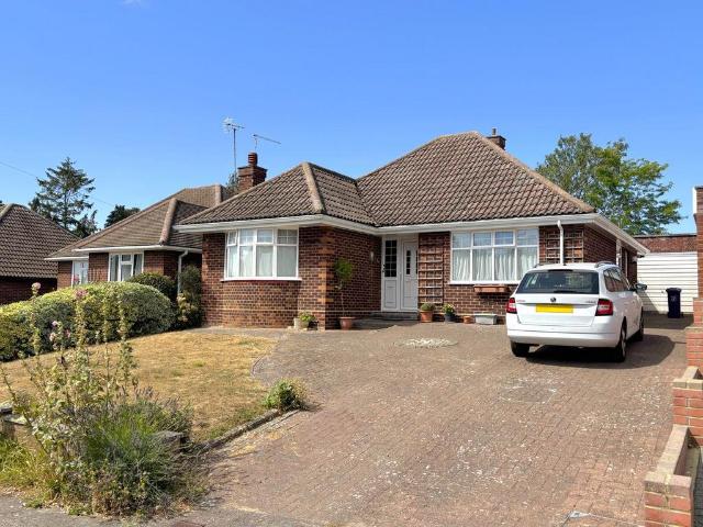 Bungalow for sale in Norton, King's Walden