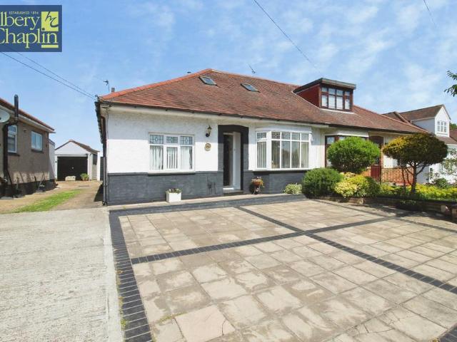 Bungalow for sale in Collier Row, Greater London