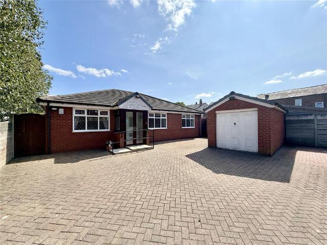 Bungalow for sale in Meols Cop, Southport