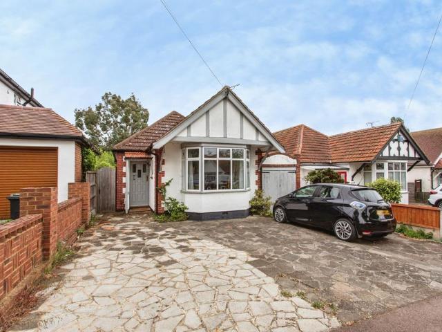 Bungalow for sale in Alton Barnes, Essex