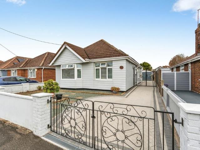 Bungalow for sale in Redbridge, City Of Southampton